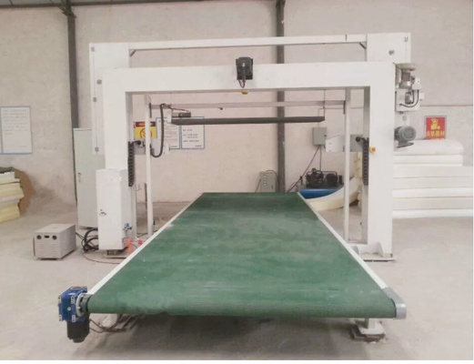 Автомат для резки губки CNC вращаясь лезвия чистосердечный для гибкой губки