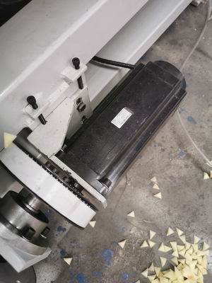CNC режущая машина Оциллирующая резалка для пенообразовательных материалов Матрас и мебельная промышленность