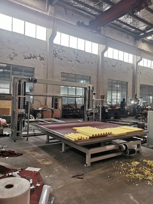 CNC режущая машина Оциллирующая резалка для пенообразовательных материалов Матрас и мебельная промышленность