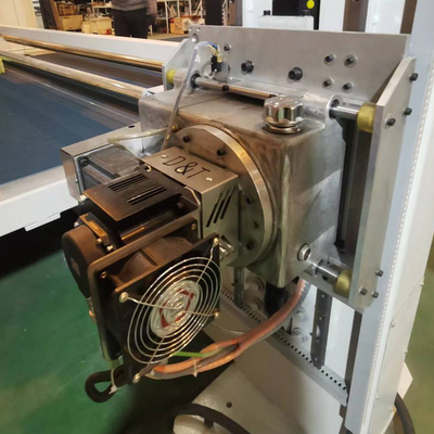 Китайская горячая продажа CNC колеблющаяся двойной лопатой пена режущая машина для мягкой гибкой губчатой формы резки