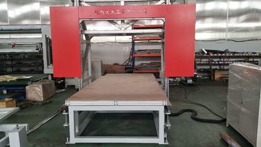 Скорость автомата для резки контура пены Ева высокой точности горизонтальная до 10 м/минуты