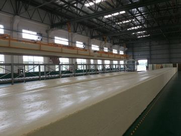 Блок блока пены горизонтальной непрерывной струбцины производственной линии машины пены длинний
