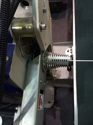 Резец лезвия CNC вертикальный Vibrition для пены 4kw 380V 50HZ отскока гибкой